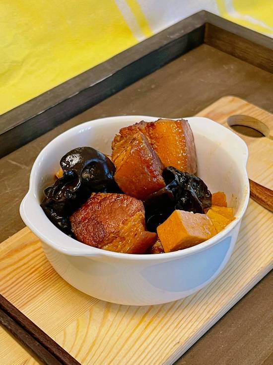 家常紅燒肉飯 Home Style Braised Pork Belly on Rice